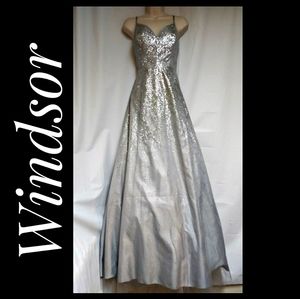 Windsor Prom Special Occasion Gown Silver Size 11